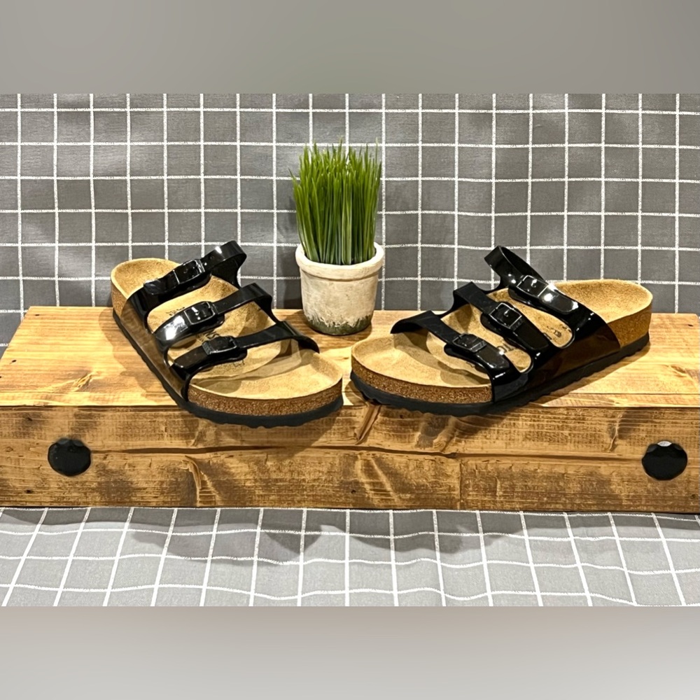 NEW Birkenstock Black Patent Florida Footbed Sandals Size 39/8-8.5
